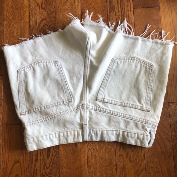 & Other Stories High Rise Shorts Light Wash - Picture 4 of 6